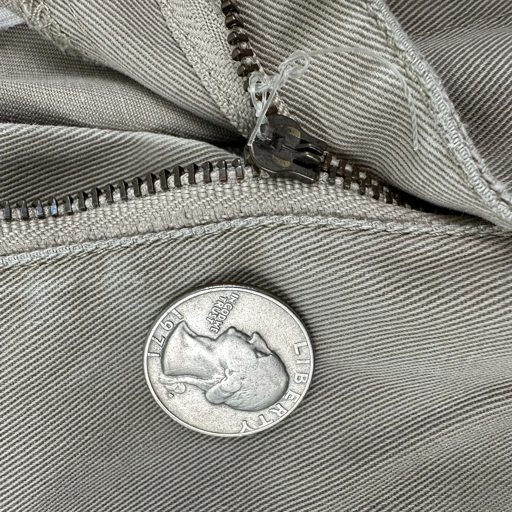Abercrombie & Fitch couple buttons